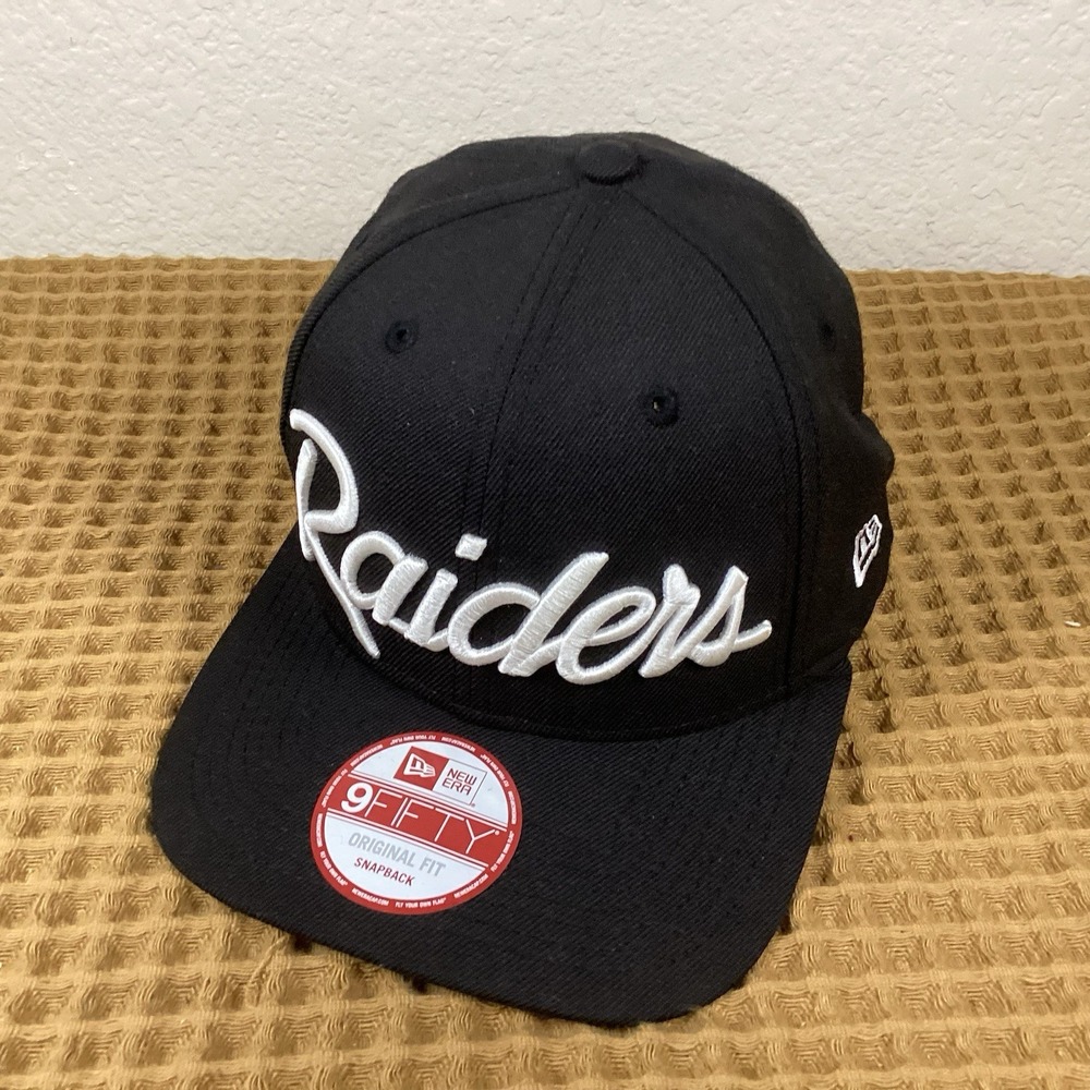 Las Vegas Raiders 9FIFTY New Era NFL Men's Snapback Hat Cap Black White Script